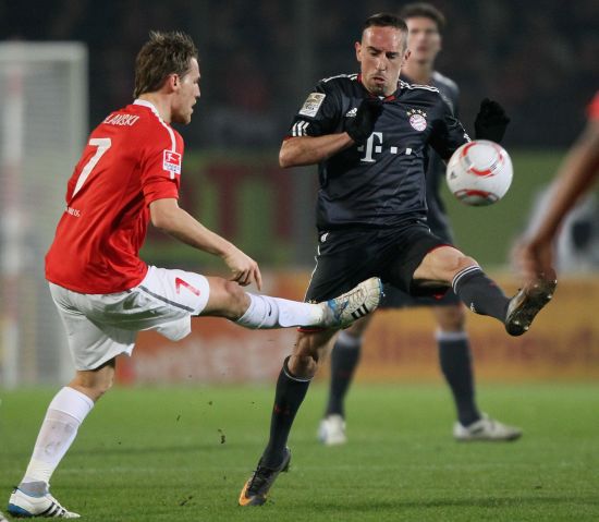 战荷兰始终 战荷兰始终